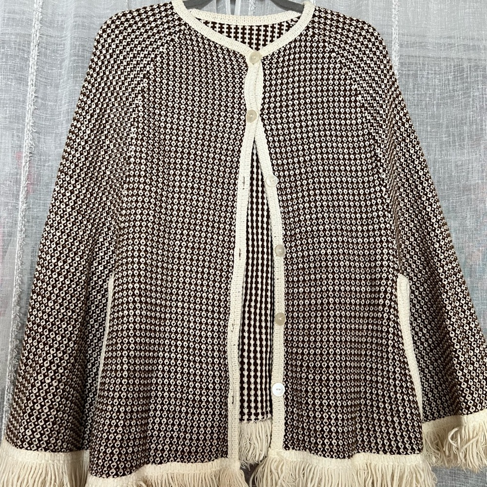 Vintage Fringed Brown and Cream Women's Sweater Cape 70’s